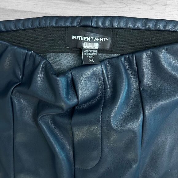 FIFTEEN TWENTY Slit Hem Faux Leather Pants Black XS - Picture 5 of 5